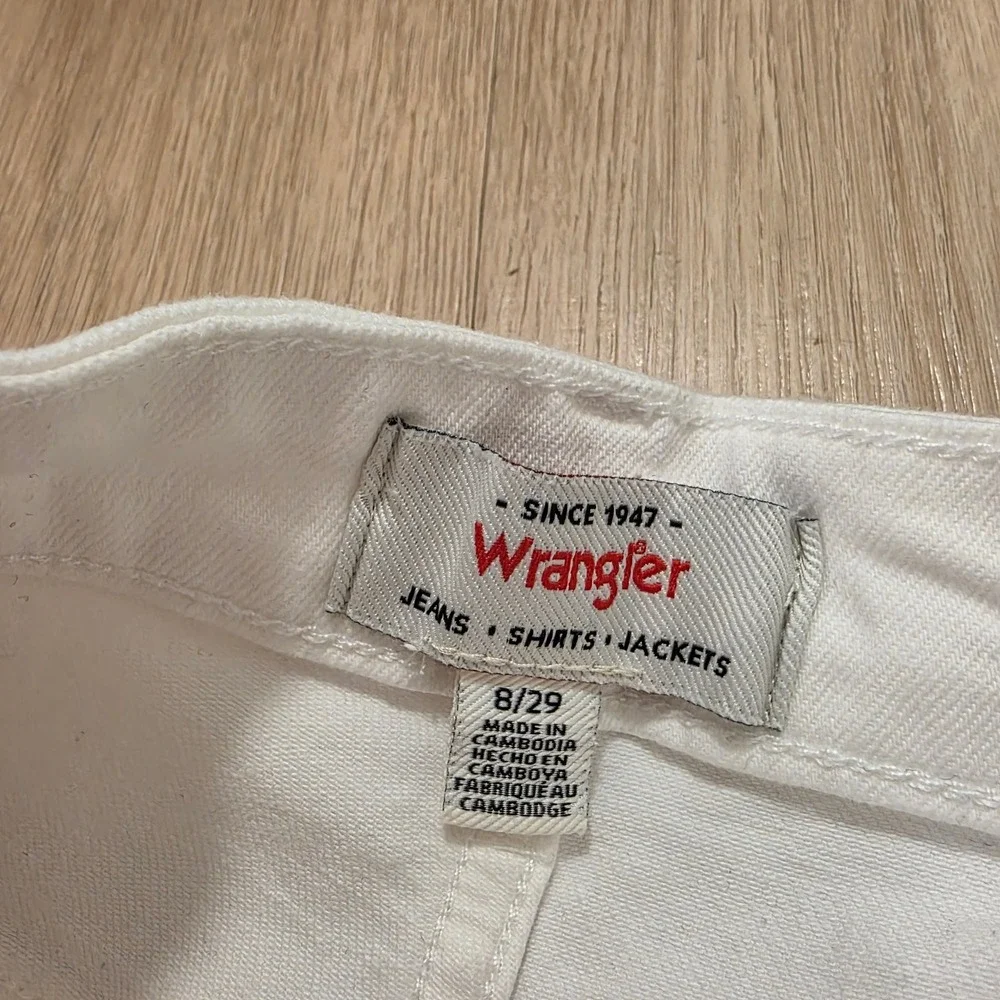 Wrangler White Denim High Rise 10